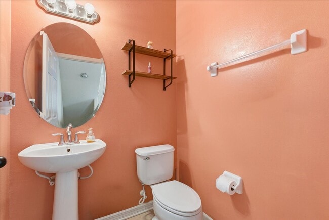 Building Photo - 964 Sombra St