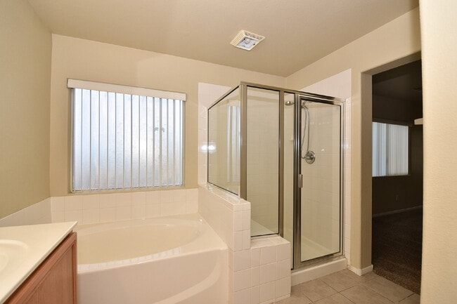 Building Photo - Beautiful Southwest 2-Story Home with Spacious Layout & Covered Patio