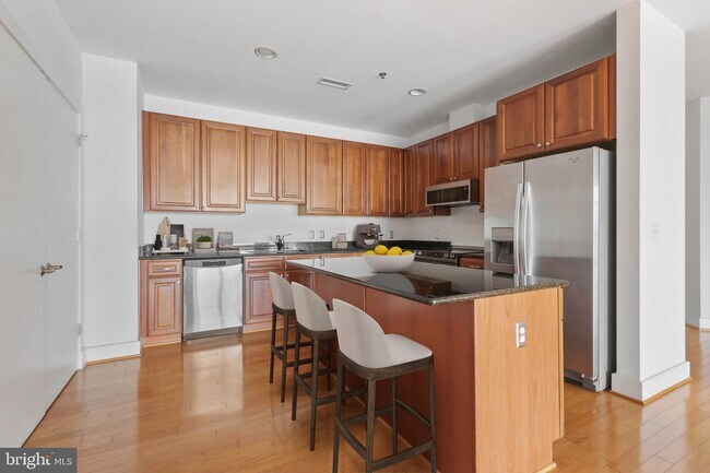 Building Photo - 2772 Lighthouse Point E
