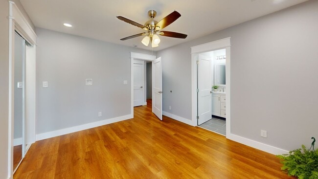 Building Photo - 316 S 17th St