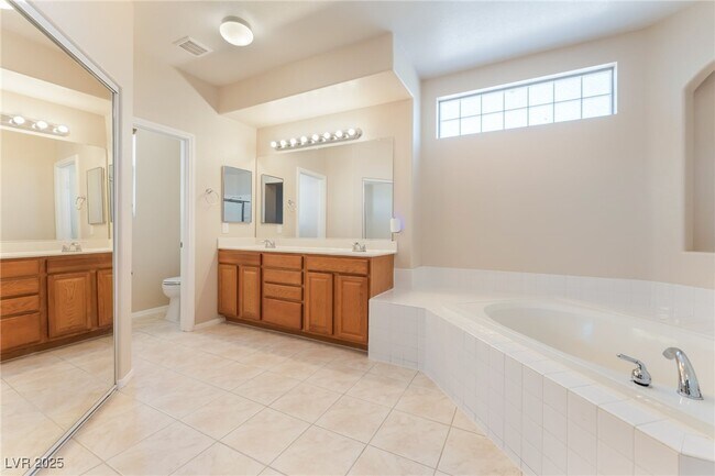 Building Photo - 6223 Gentle Waters Ct