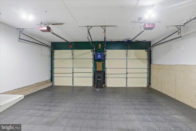 Building Photo - 901 Harrison Cir