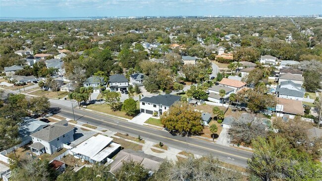 Building Photo - 4009 W Euclid Ave
