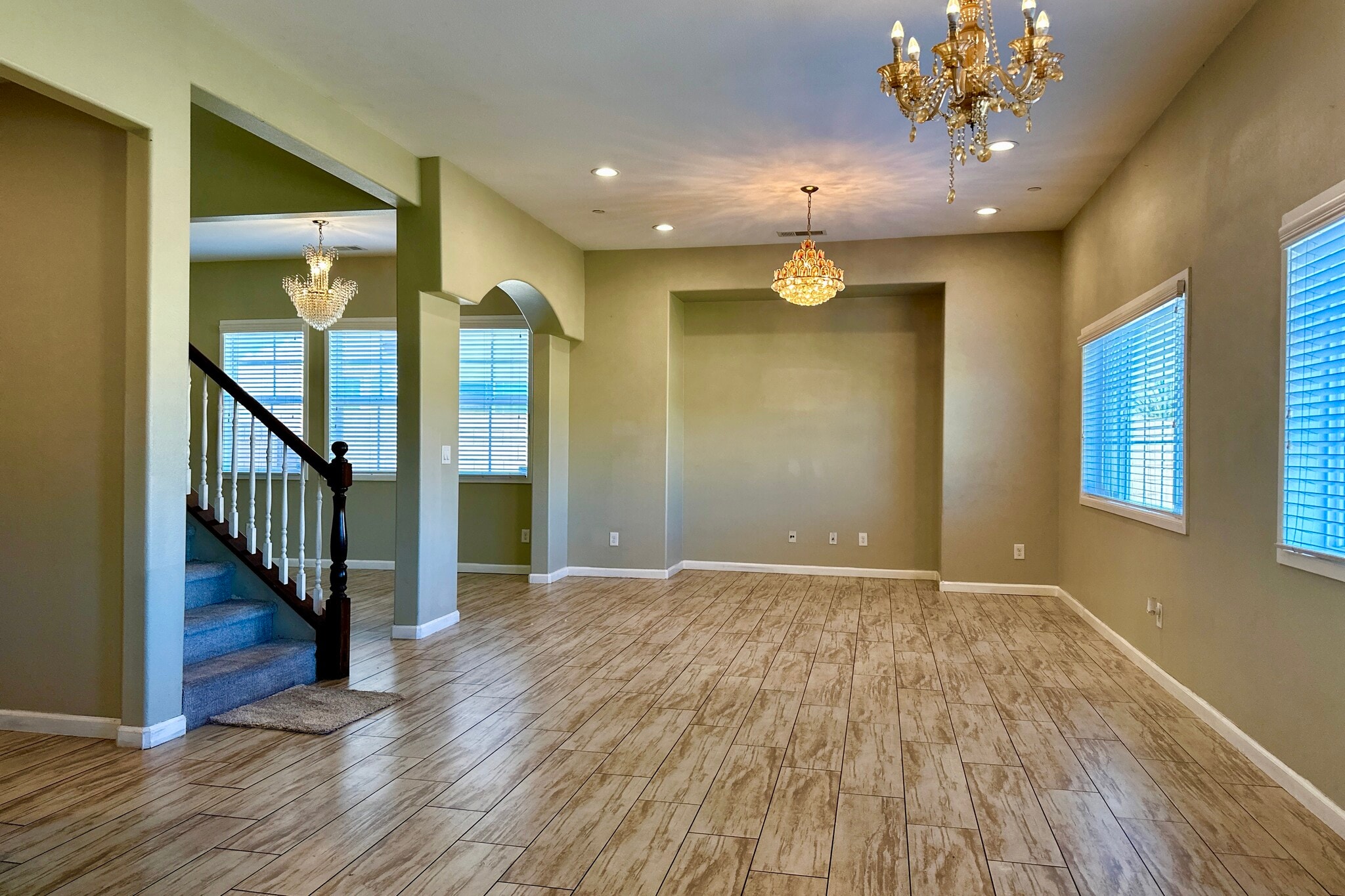 living area - 16628 Atlas Ln