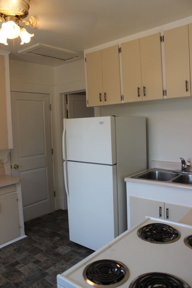 Building Photo - 1407 Danforth Ave