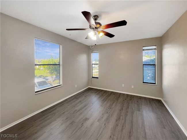 Building Photo - 8350 Wren Rd