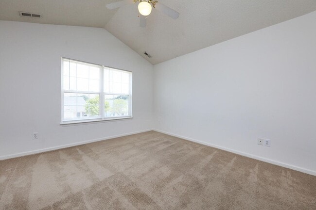 Building Photo - 163 Springwood Ln