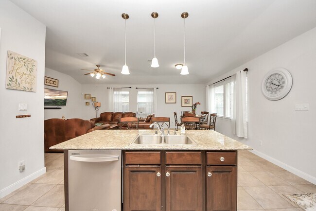 Building Photo - 8806 Chapada Highlands Dr