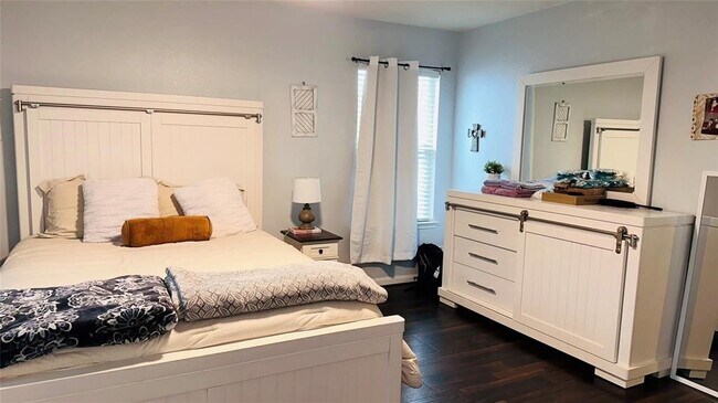 Building Photo - 15839 Kings Cypress Ln