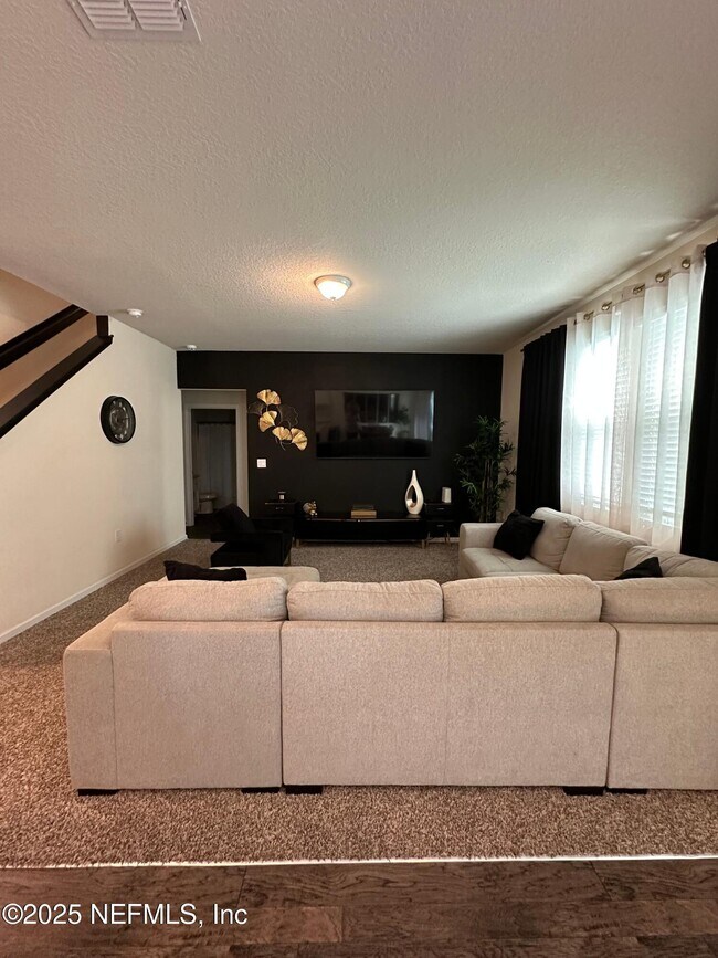 Building Photo - 2062 Garrison Wy