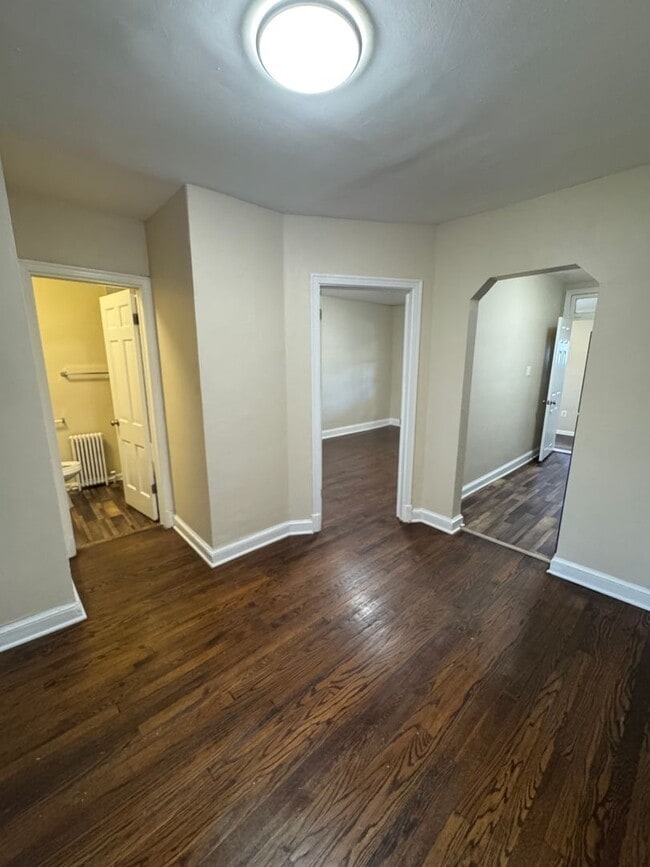 Building Photo - Move in Special! 2 Bed 1 Bath SE, DC