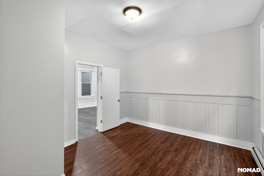 Building Photo - 235 Potomac Ave