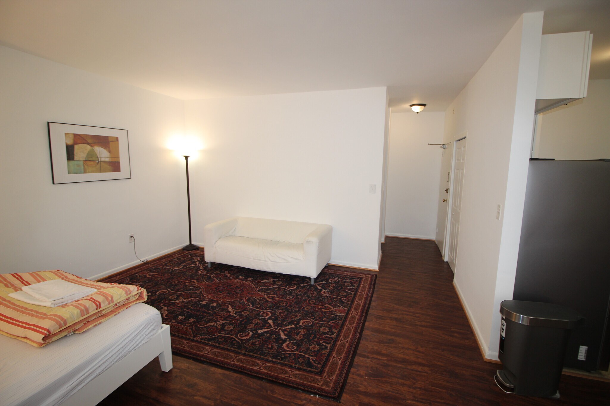 Building Photo - 522 21st St NW