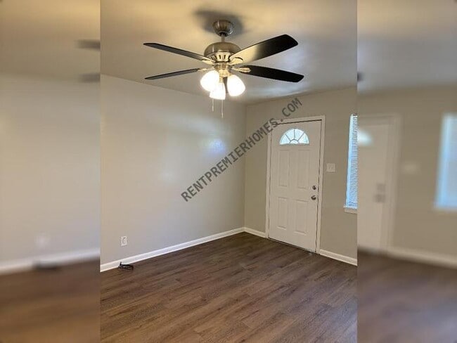 Building Photo - 7720 Bradley Dr