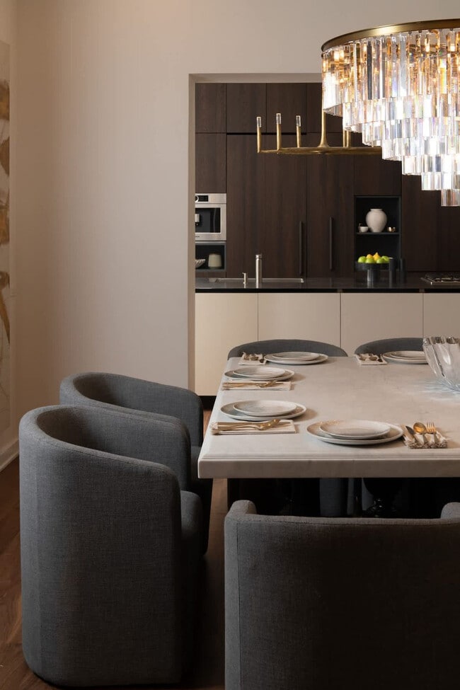 Building Photo - 22 E Elm St