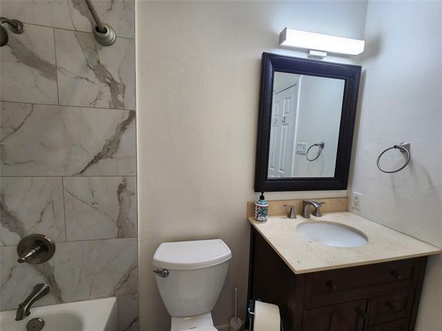 Building Photo - 3800 N Magnolia Ct