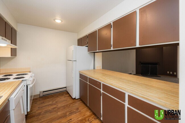 Building Photo - 3137 E 29th Ave