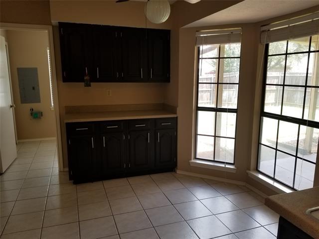 Building Photo - 1305 Clearview Dr