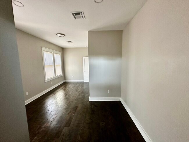 Building Photo - 1704 South St