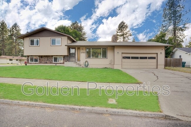 Primary Photo - 3703 E Pine Hill Dr