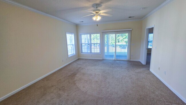 Building Photo - 5810 Longwood Dr