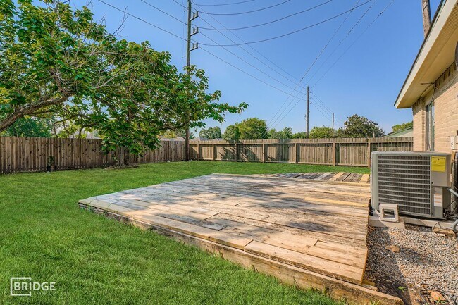 Building Photo - 226 Tara Plantation Dr