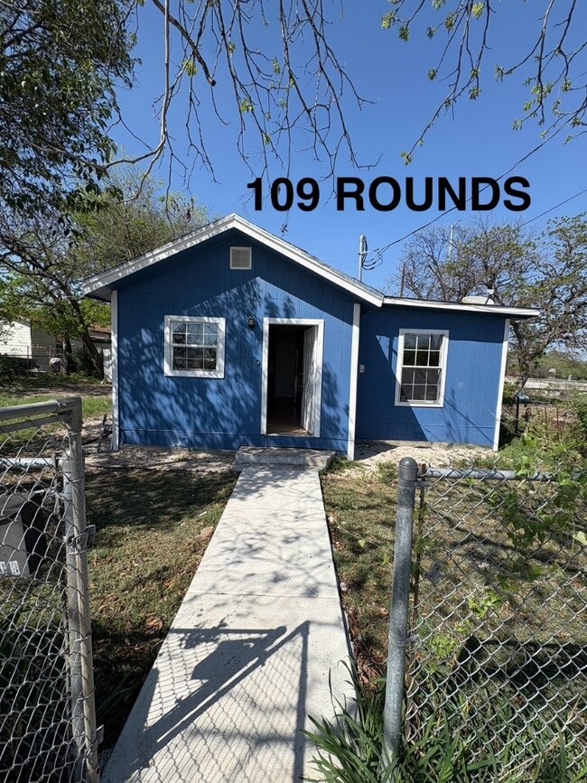 Primary Photo - 109 Rounds St