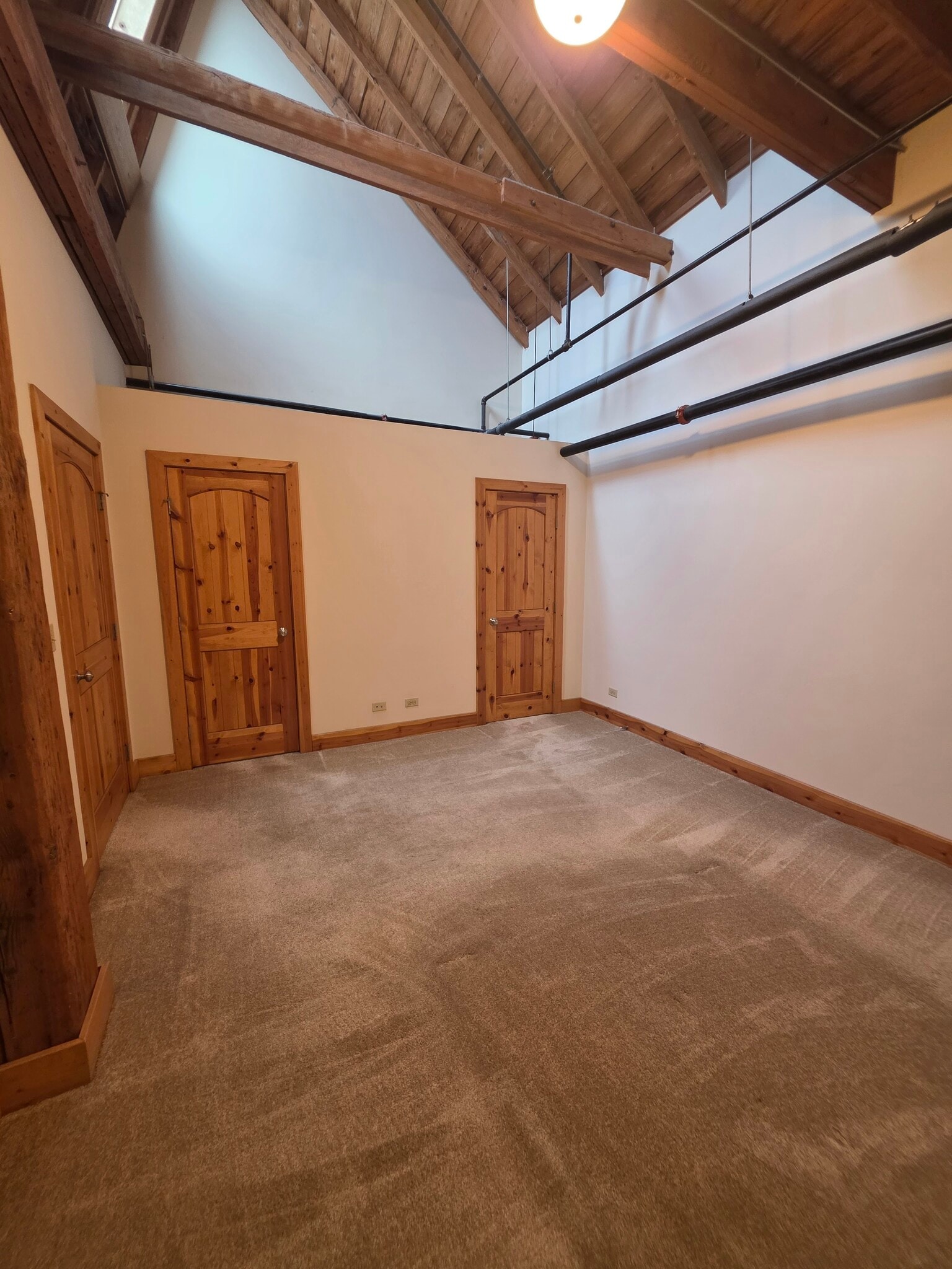 Building Photo - 270 Hutchins Ct