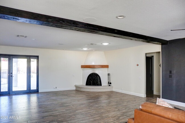 Building Photo - 2016 E State Ave