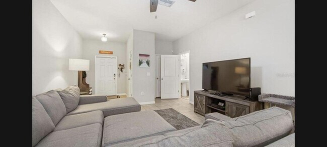 Building Photo - Town House 3/2.5 in Riverview