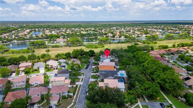 Building Photo - 10766 Crescendo Cir