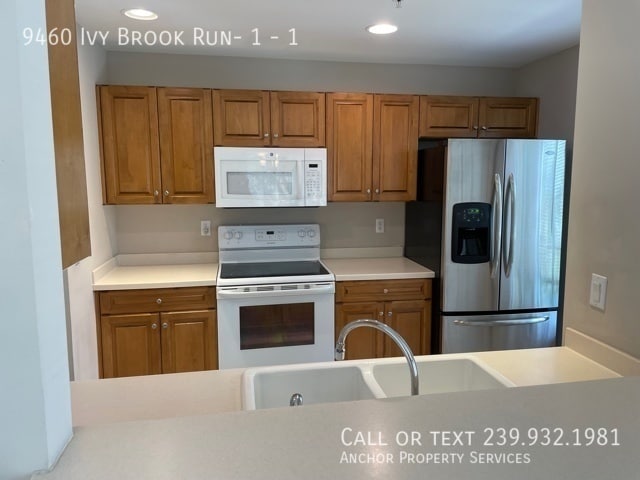Building Photo - 9460 Ivy Brook Run