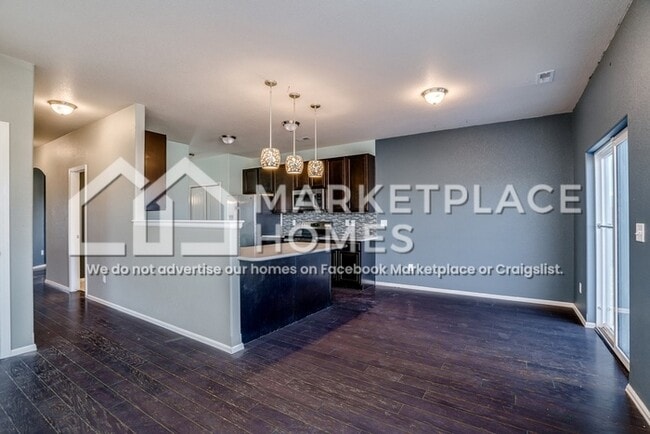 Building Photo - 9799 Desert Lily Cir