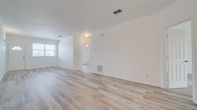 Building Photo - 5612 Rose Garden Rd