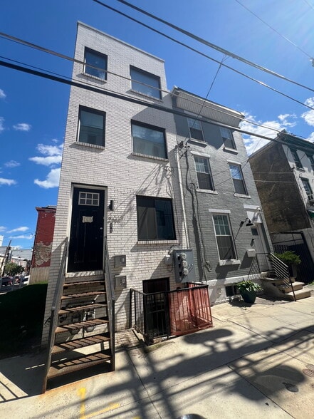 Building Photo - 2319 Jasper St