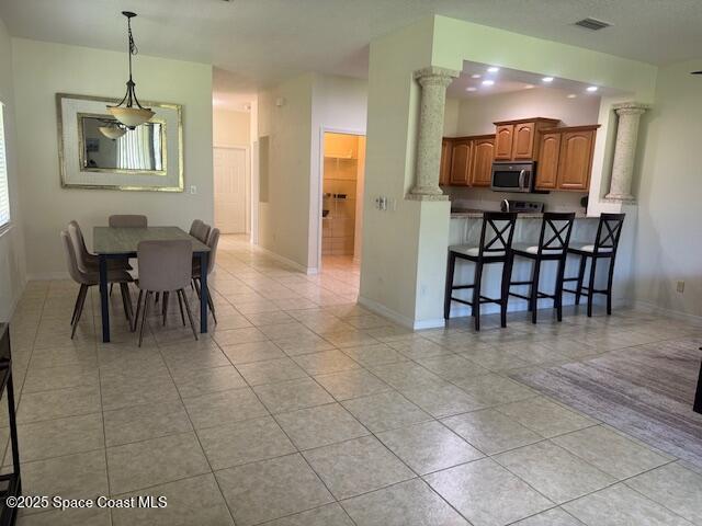 Building Photo - 3667 Sawgrass Dr