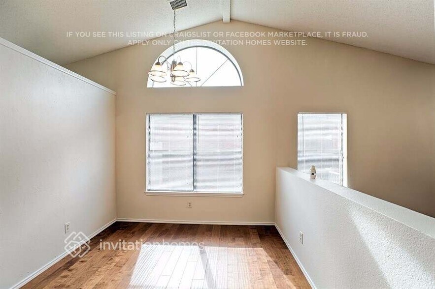 Building Photo - 1504 Mountain Side Dr