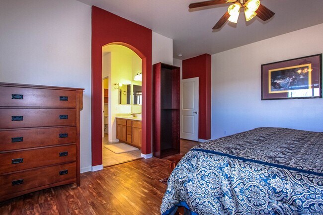 Building Photo - Furnished Home in Willow Hills