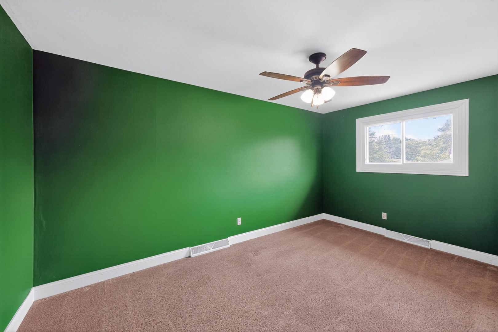 Building Photo - 3561 Sunrise Dr