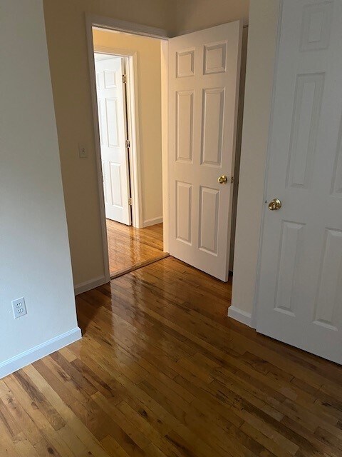 Building Photo - 419 5th St