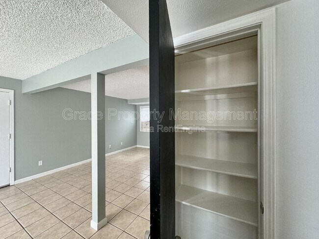 Building Photo - 16967 E Tufts Pl