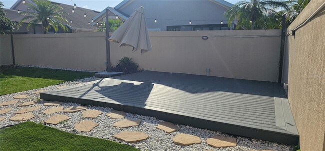Building Photo - 14321 Mandolin Dr