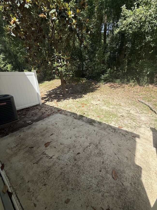 Building Photo - 1529 Crescent Hills Dr