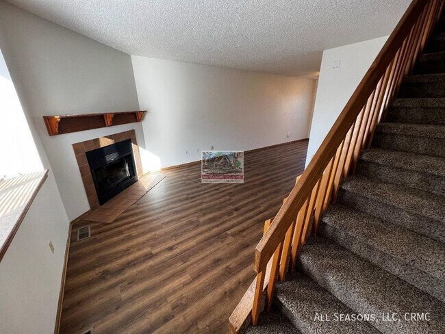 Building Photo - 6619 Proud Eagle