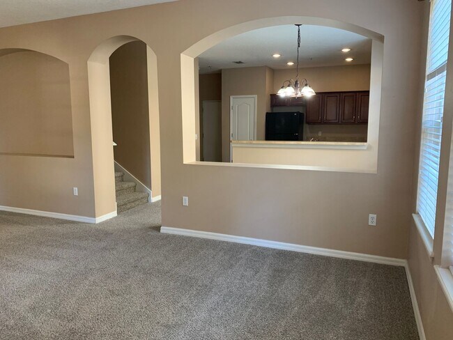 Building Photo - 3/2.5 Condo in Harmony