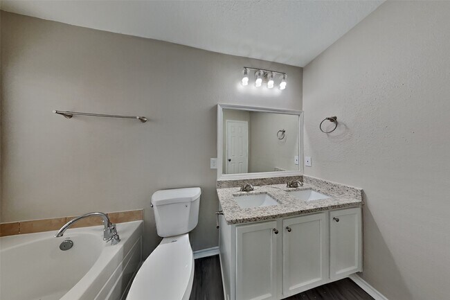 Building Photo - 19923 Juniper Berry Dr