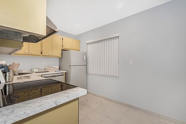Building Photo - 7705 SW 86th St