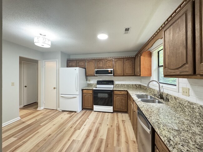 Building Photo - 1607 Burnley Dr