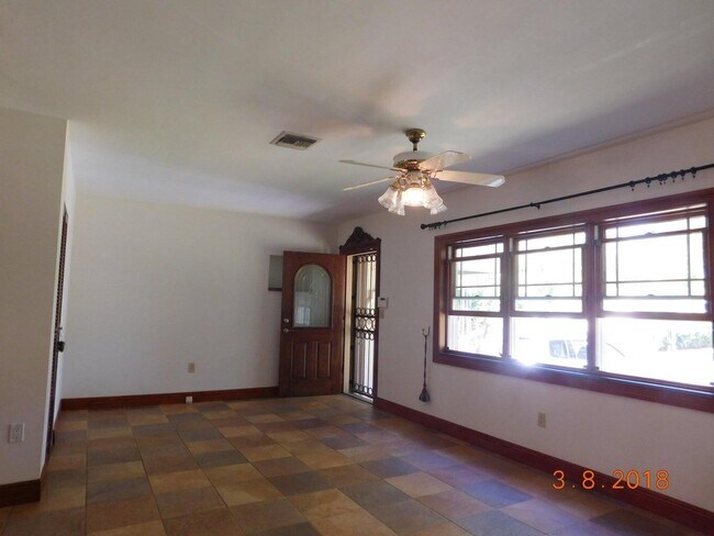 Building Photo - 6608 SW 65th St