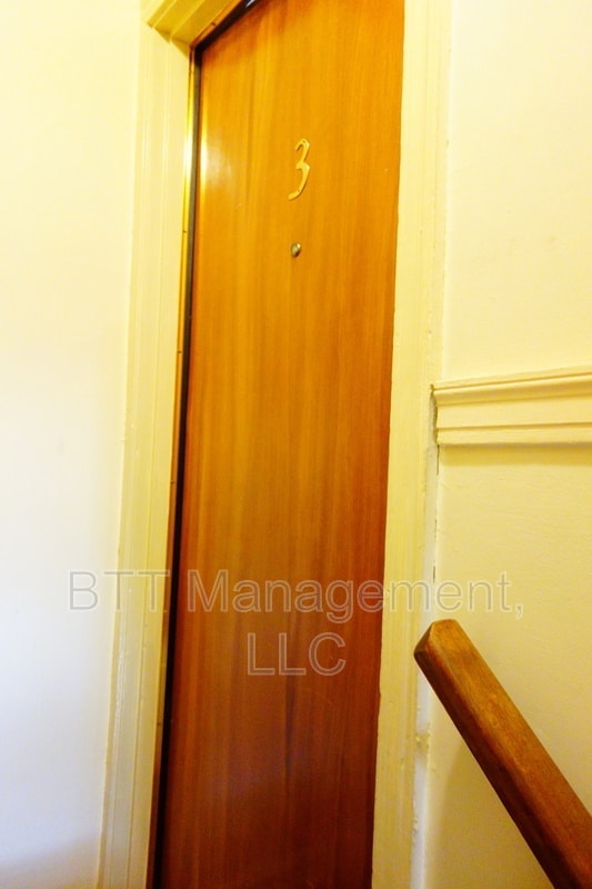 Building Photo - 8400 Greenwood Ave